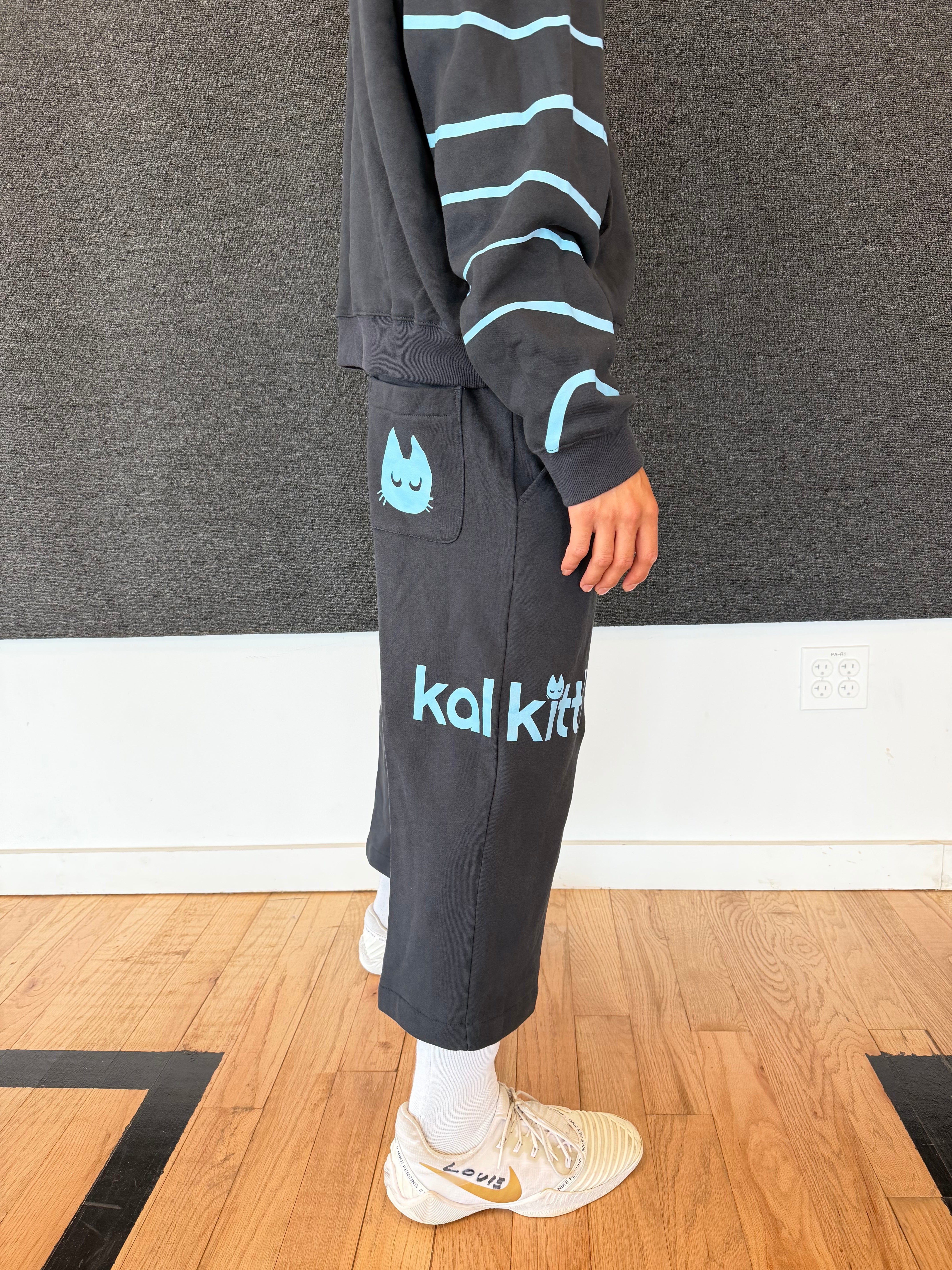 KalKitti Wide-leg Cropped Sweatpants