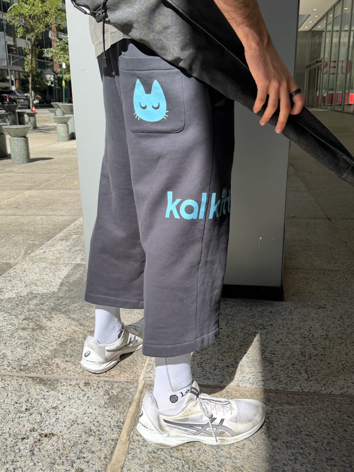 KalKitti Wide-leg Cropped Sweatpants